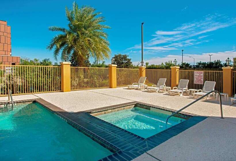 בית מלון כפרי La Quinta Inn & Suites By Wyndham Port Arthur