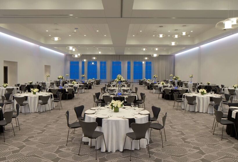 هتل Radisson Blu Mall Of America