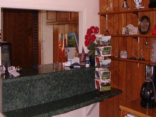 ホテル Red Carpet Inn & Suites Morgantown