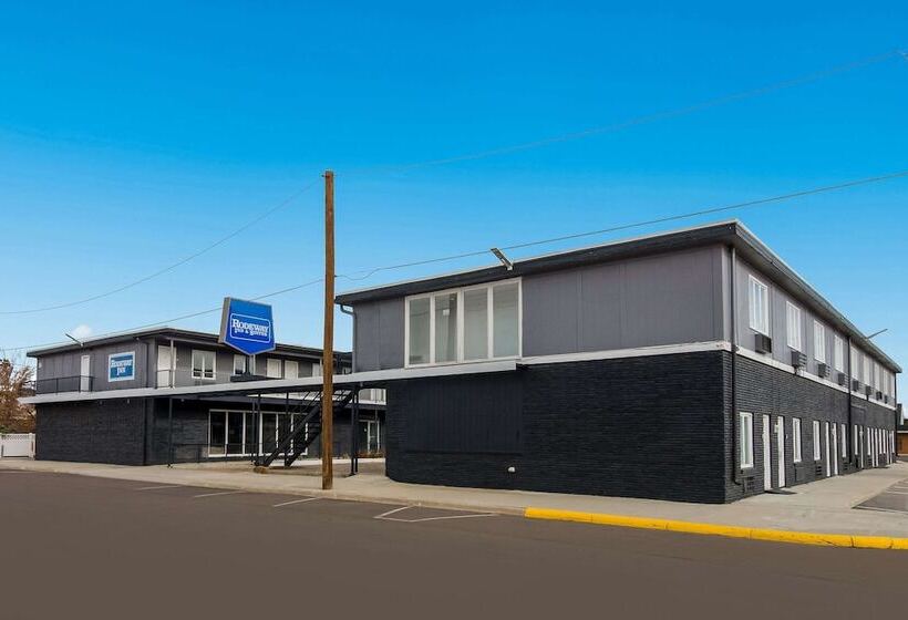 בית מלון כפרי Rodeway Inn & Suites Sidney Historic Downtown I80