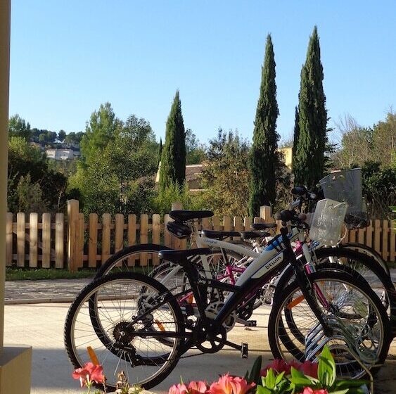 ホテル Suite Home Aix En Provence Sud Tgv