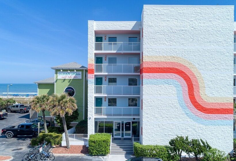 モーテル Golden Sands Oceanfront