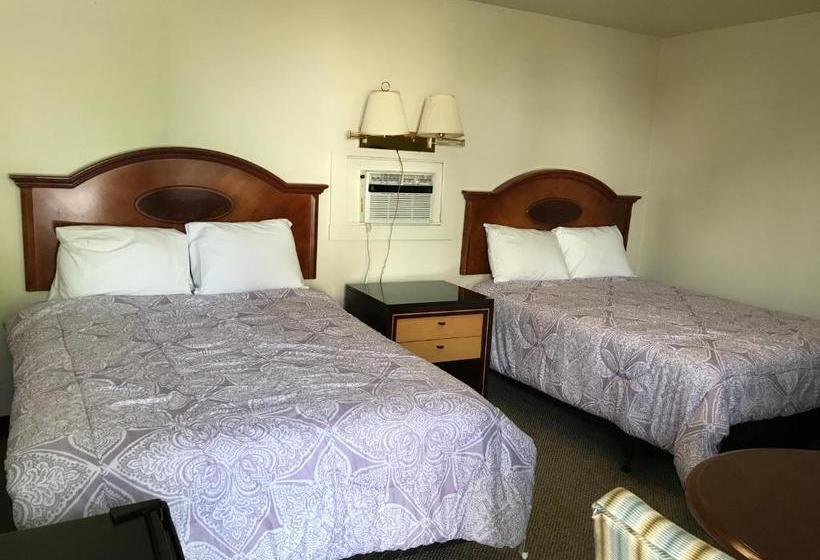 فندق على الطريق Highlander Inn