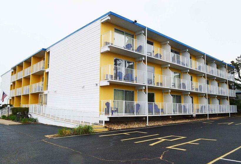 فندق على الطريق Seaside Inn & Suites