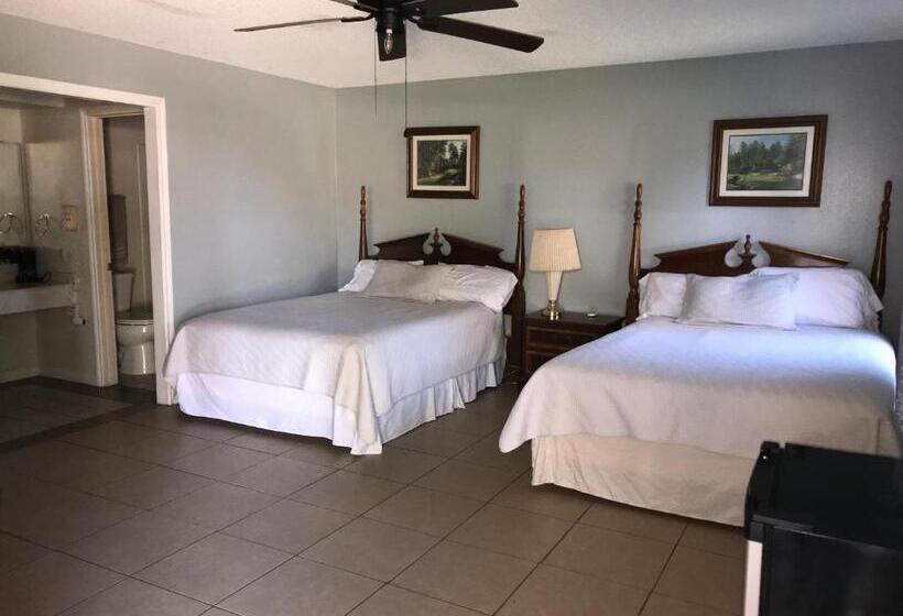 استراحتگاه Columbia Lakes Hotel & Conference Center