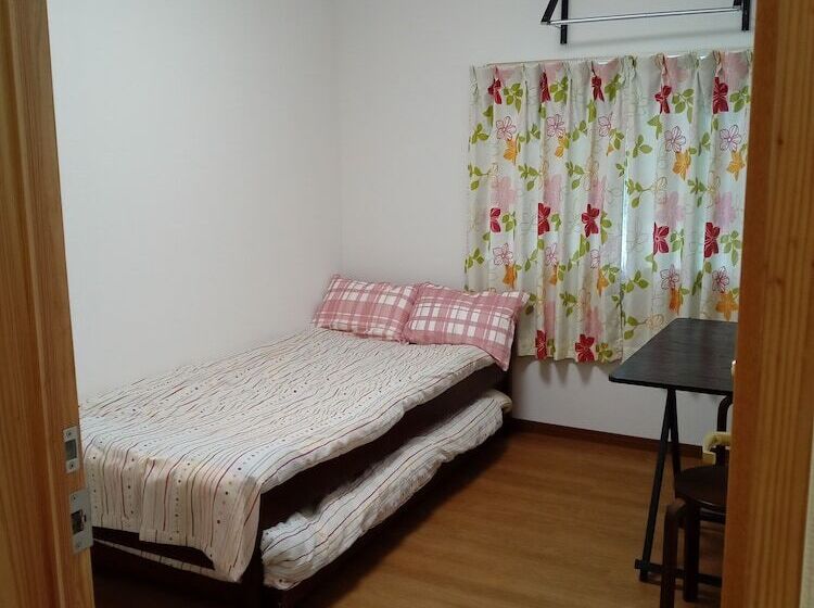 ホテル Minshuku Robinson