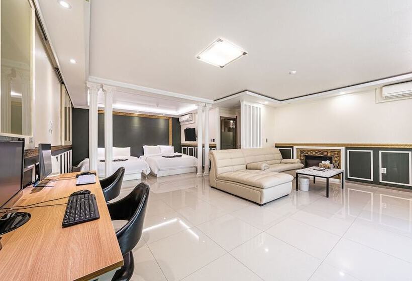 Hotel Pyeongtaek Lx