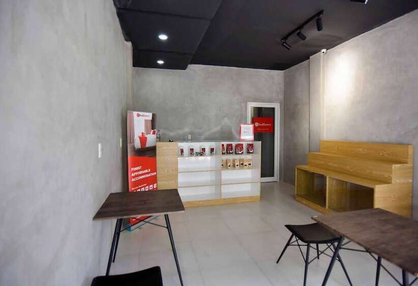 هتل Reddoorz Hostel Syariah @ Peunayong Banda Aceh