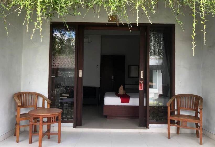هتل Reddoorz Near Jimbaran Beach 2