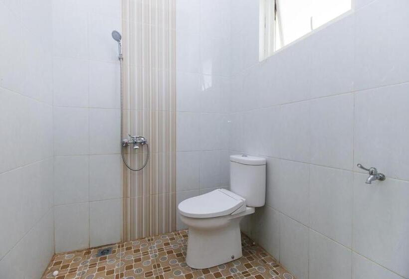 هتل Reddoorz Plus @ Panorama Villas Batu
