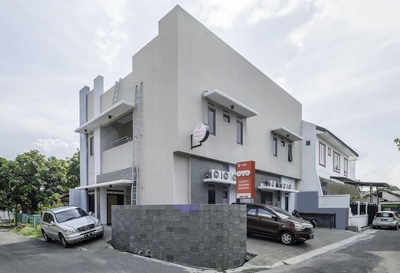 هتل Zleepy Sasana Budaya By Oyo Rooms