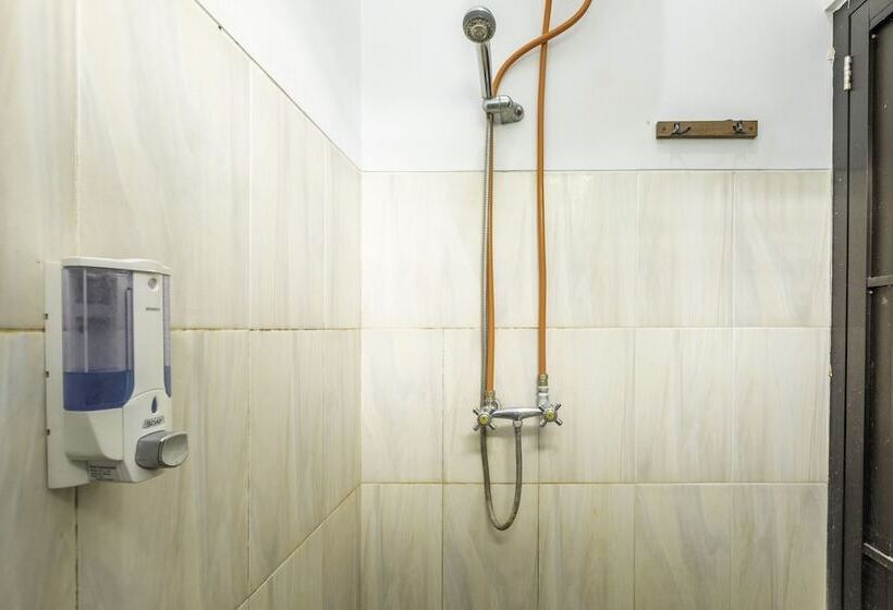 هتل Zleepy Sasana Budaya By Oyo Rooms