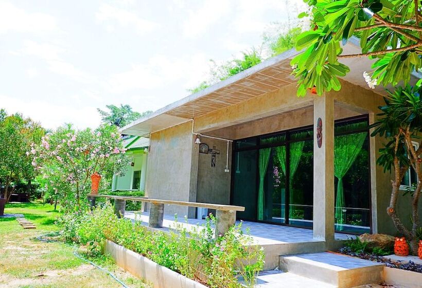 هتل Baan Lung Yod Resort Keangkrachan