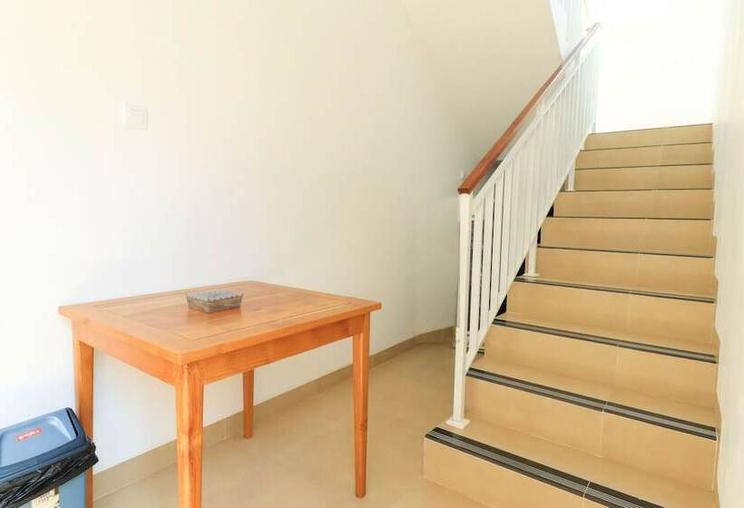 호텔 Manu Guest House 2