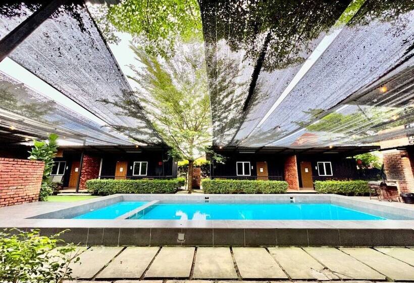 بنسيون Petak Padin Cottage By The Pool, Kepala Batas Penang