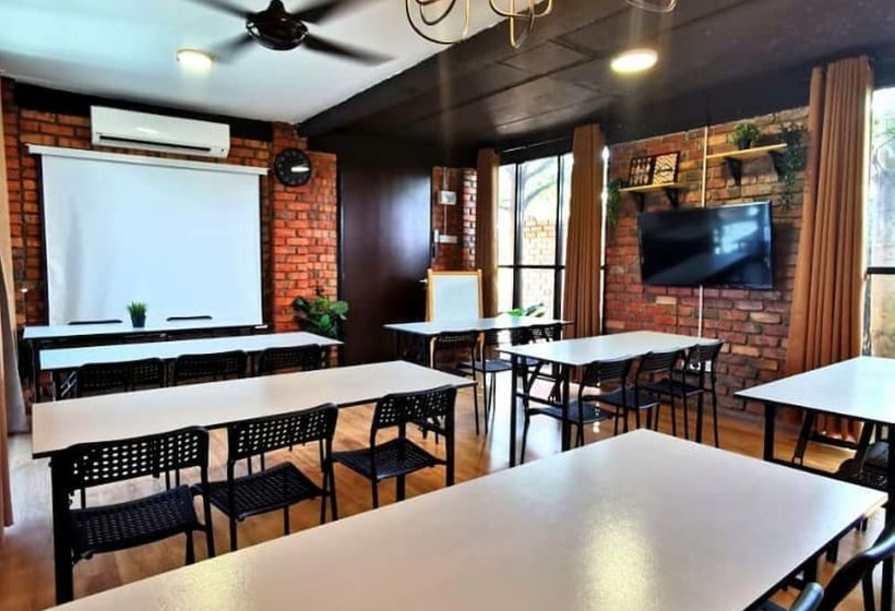 بنسيون Petak Padin Cottage By The Pool, Kepala Batas Penang