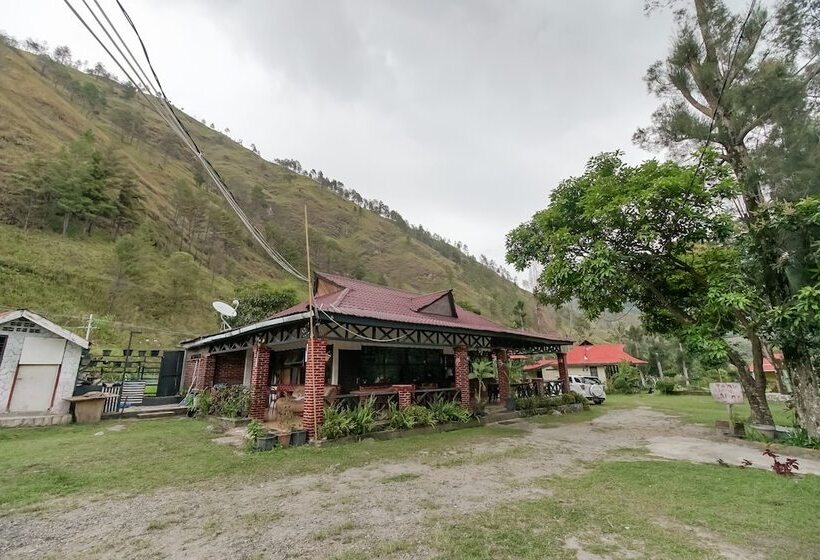 بنسيون Reddoorz Plus @ Jalan Tugu Silalahi Tongging