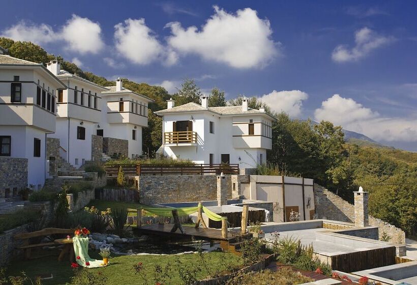 هتل 12 Months Resort & Spa