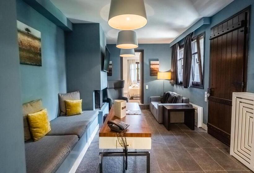 هتل 12 Months Resort & Spa