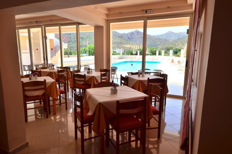 هتل Hiona Holiday