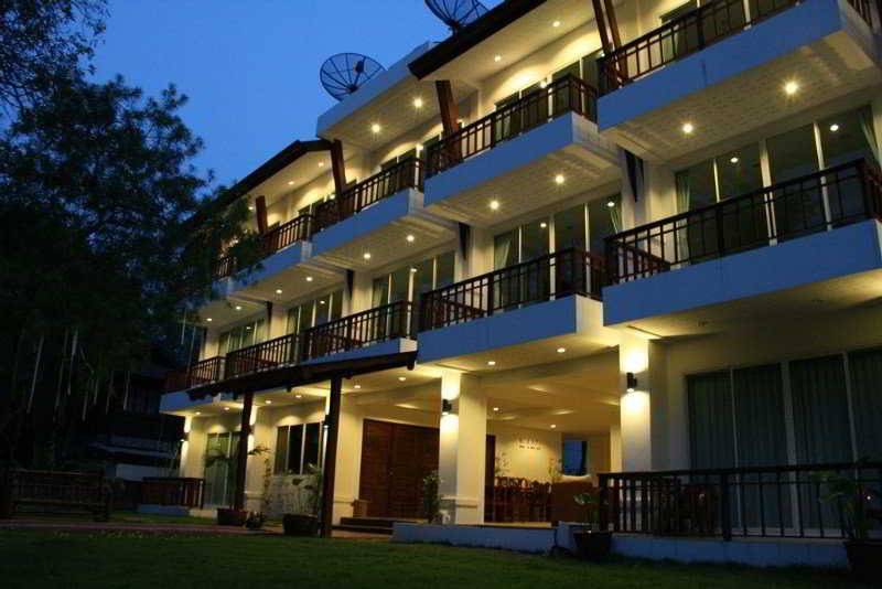 هتل Kirati Beach Resort