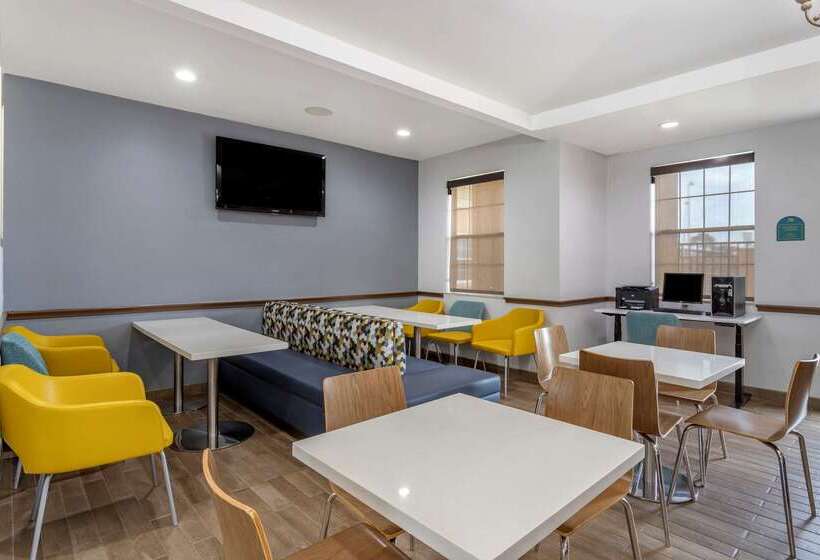 בית מלון כפרי Mainstay Suites Port Arthur  Beaumont South