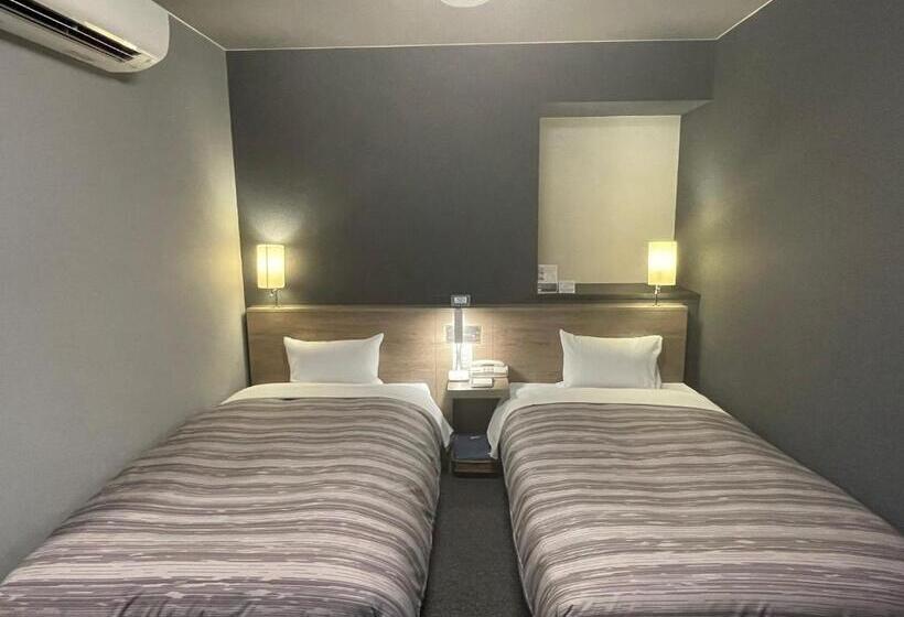 בית מלון כפרי Route Inn Grantia Naha