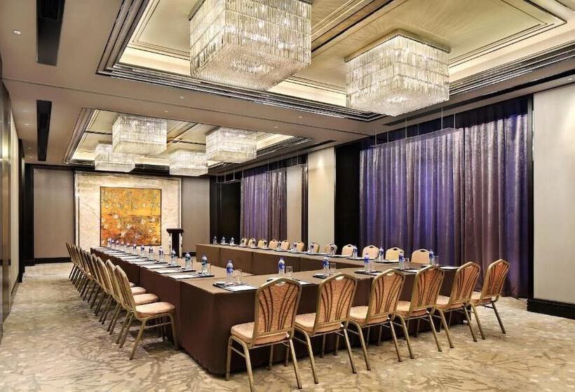 The Qube Hotel Shanghai Xinqiao