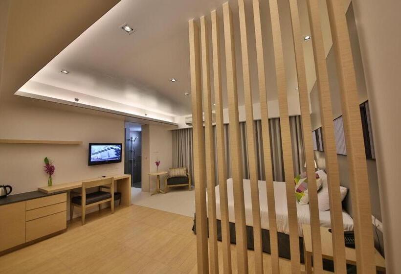 酒店 The Sun Xclusive