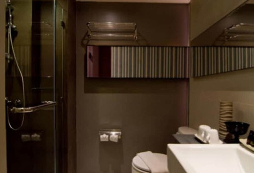 酒店 The Sun Xclusive