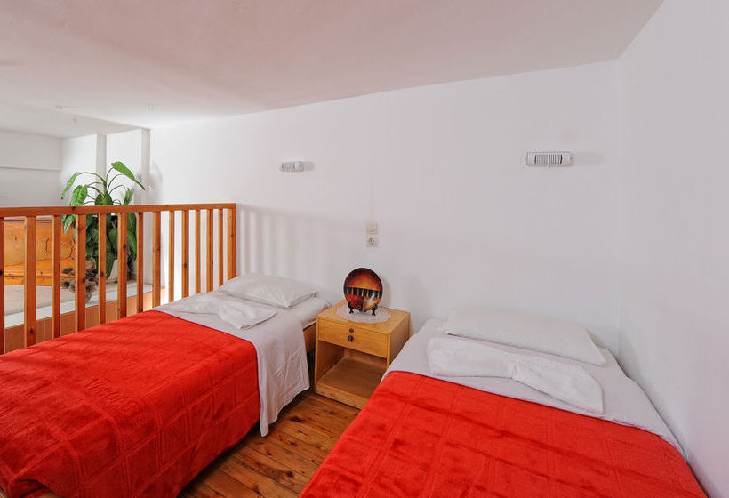 Отель Vasilakis Apartments