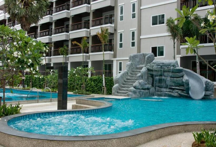 هتل Welcome World Beachfront Resort