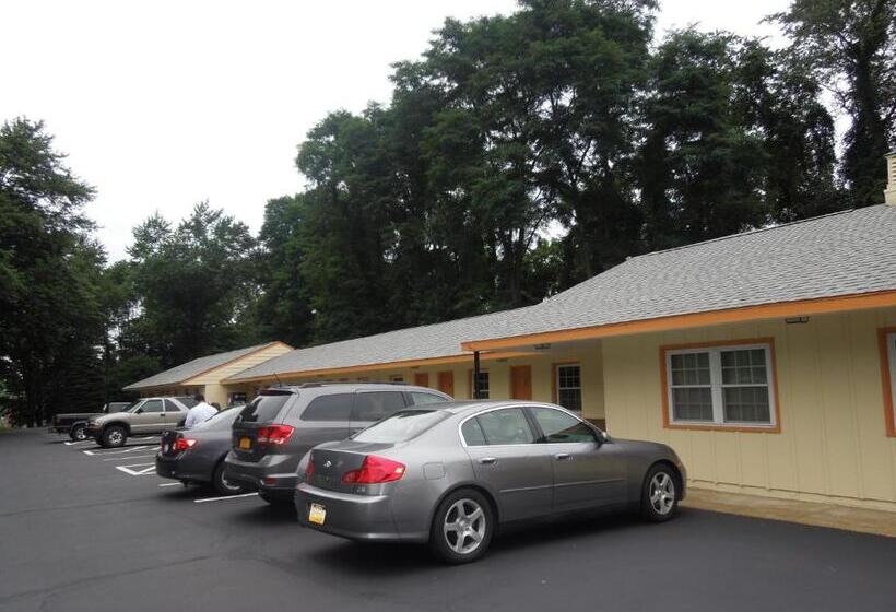 Sentinel Motel