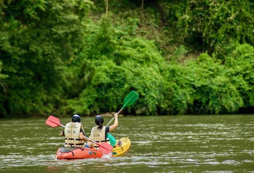 منتجع The Float House River Kwai