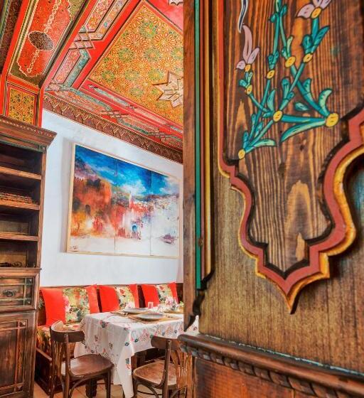 تختخواب و صبحانه Casa Hassan