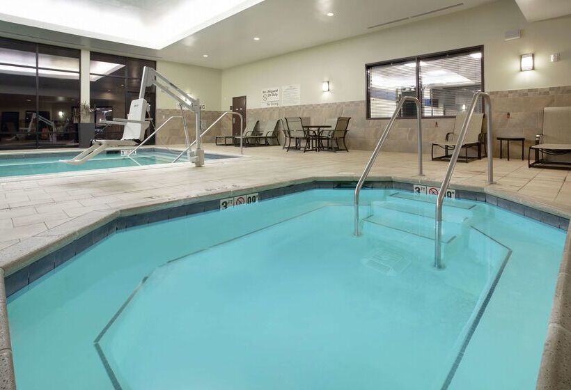 Hampton Inn & Suites I35/mulvane