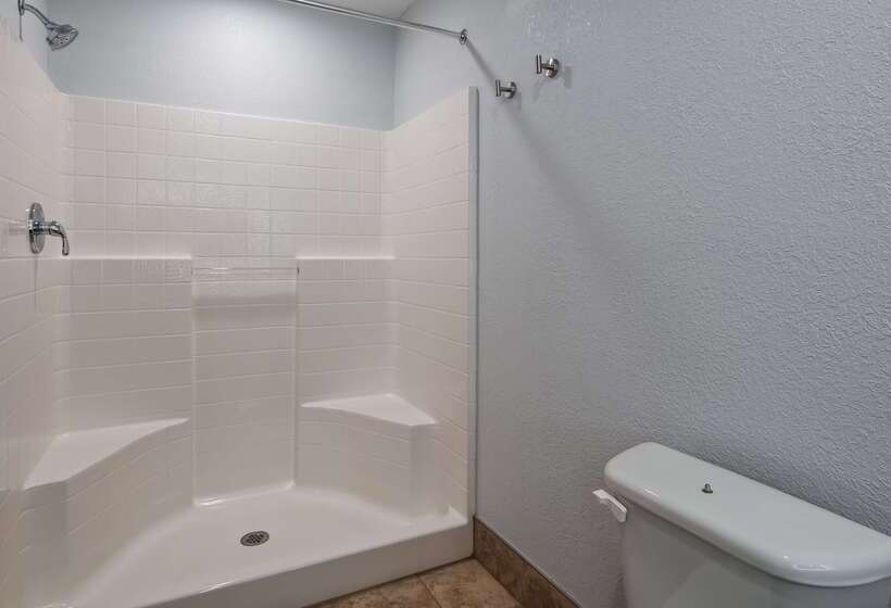 هتل Best Western Plus Appleton Airport Mall