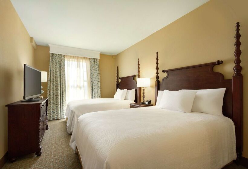 هتل Embassy Suites By Hilton Savannah Historic District