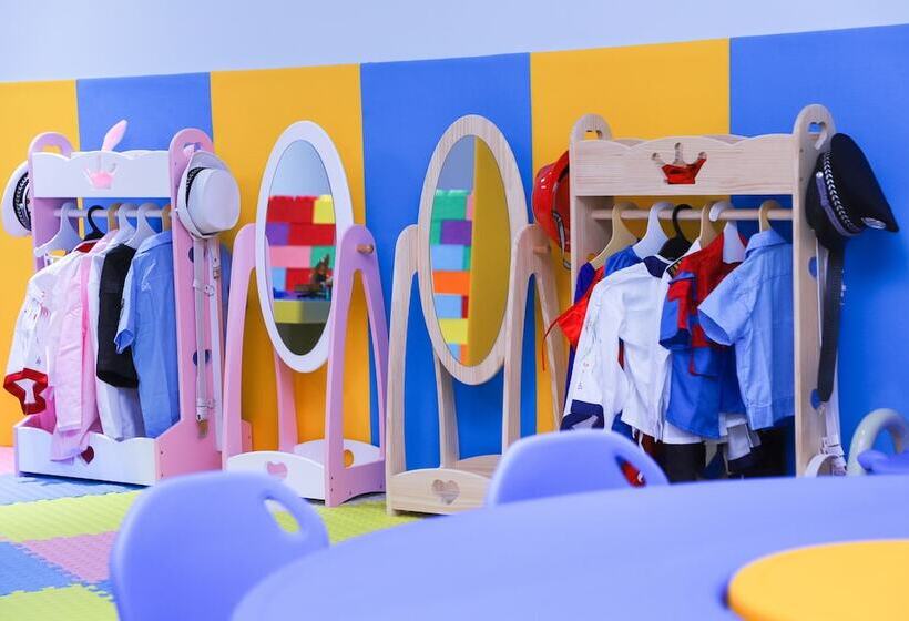 בית מלון כפרי Four Points By Sheraton Hainan, Sanya