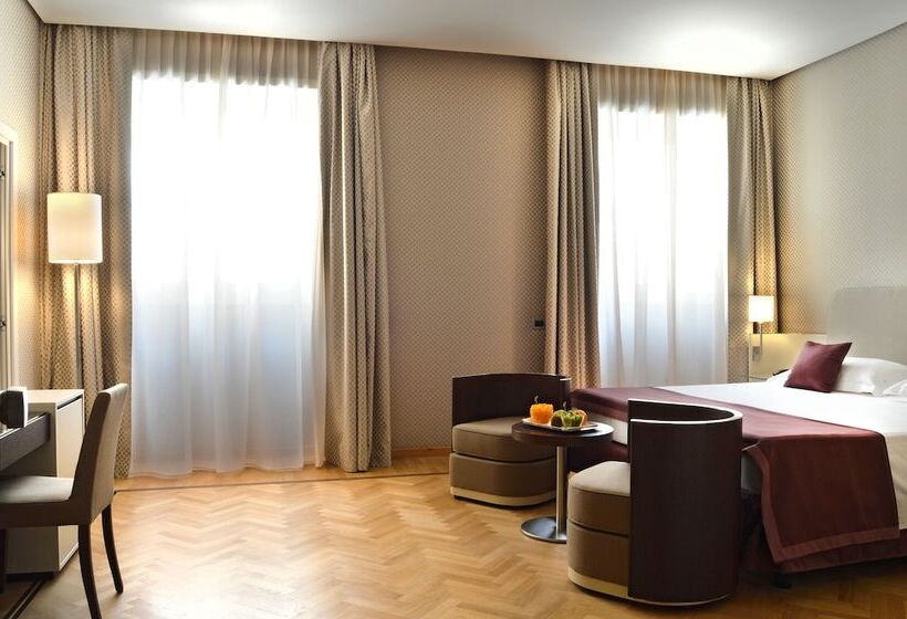 هتل Palazzo Esedra