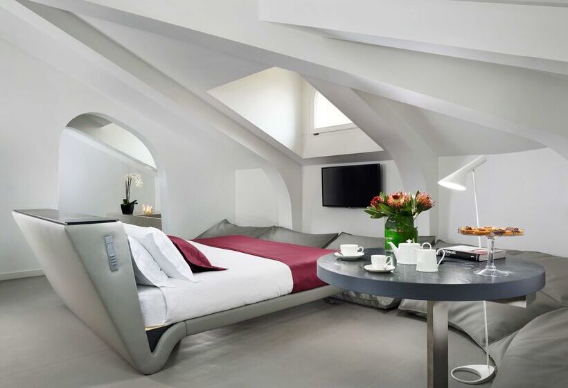 هتل Palazzo Montemartini Rome, A Radisson Collection