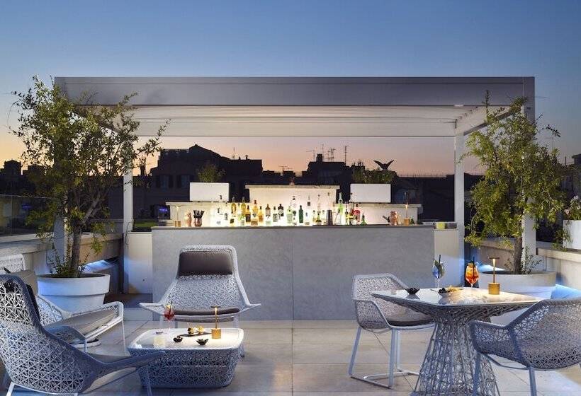 هتل Palazzo Montemartini Rome, A Radisson Collection