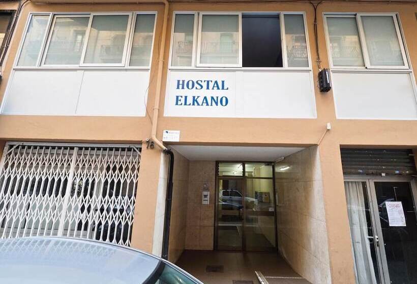 هاستل Hostal Elkano