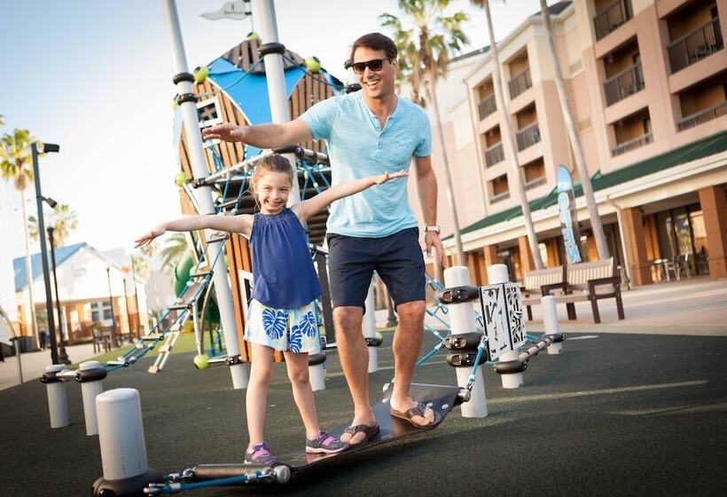 Hotel Fairfield Inn & Suites By Marriott Orlando Lake Buena Vista In The Marriott Village