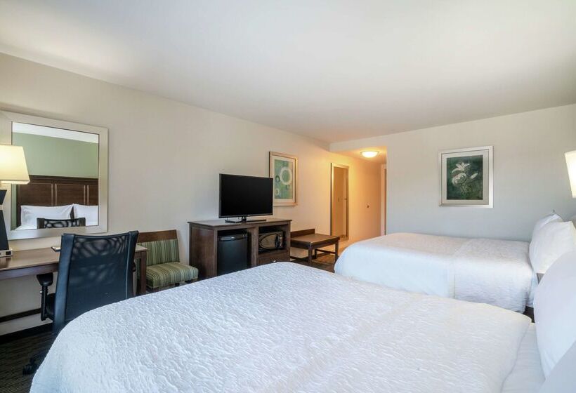 هتل Hampton Inn Huntington University Area