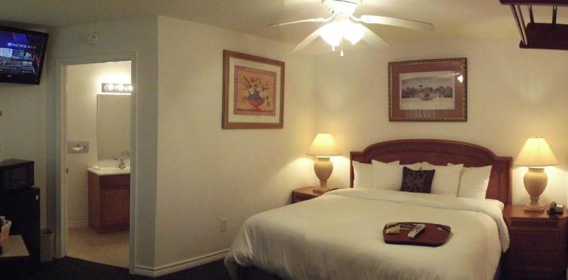 Hotel Hempstead Country Inn & Suites