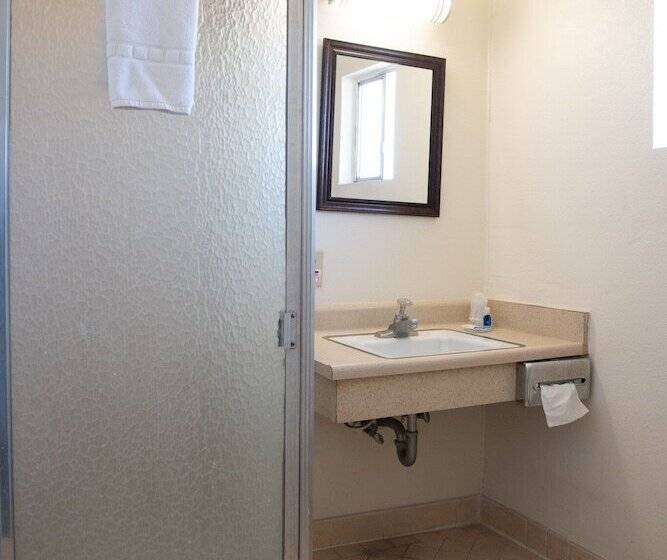 هتل Rodeway Inn Near Universitygateway To Yosemite