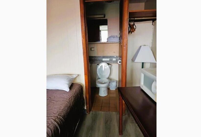 فندق على الطريق Holiday Lodge Virginia