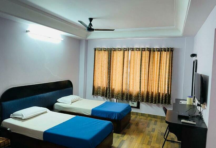 בית מלון כפרי Rathna Palace