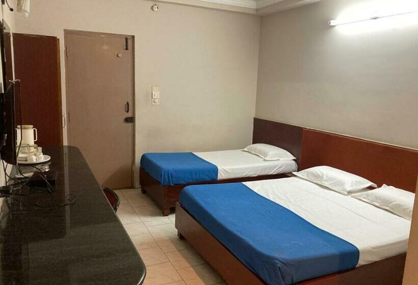 בית מלון כפרי Rathna Palace